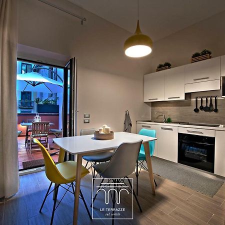 Appartement Le Terrazze Sul Cortile à Salernes Extérieur photo