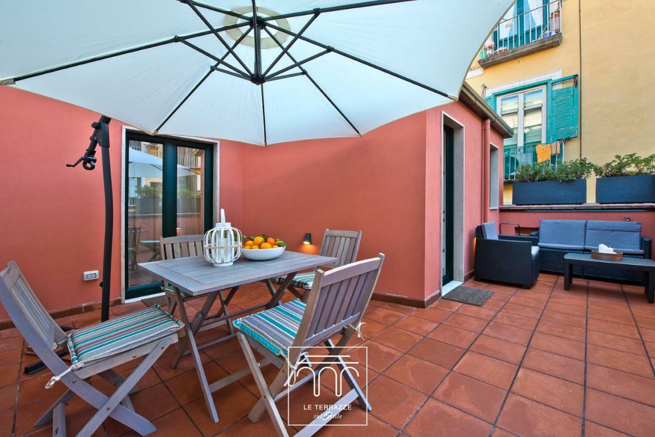 Appartement Le Terrazze Sul Cortile à Salernes Extérieur photo