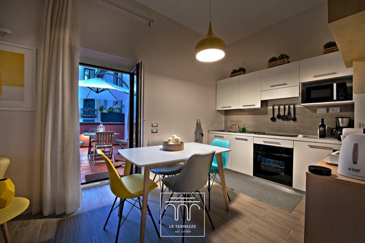 Appartement Le Terrazze Sul Cortile à Salernes Extérieur photo