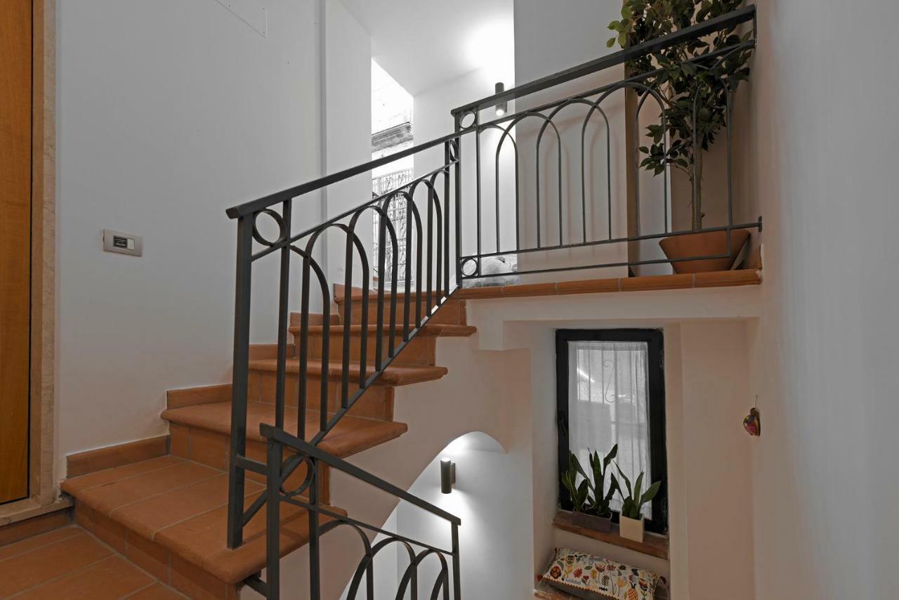 Appartement Le Terrazze Sul Cortile à Salernes Extérieur photo