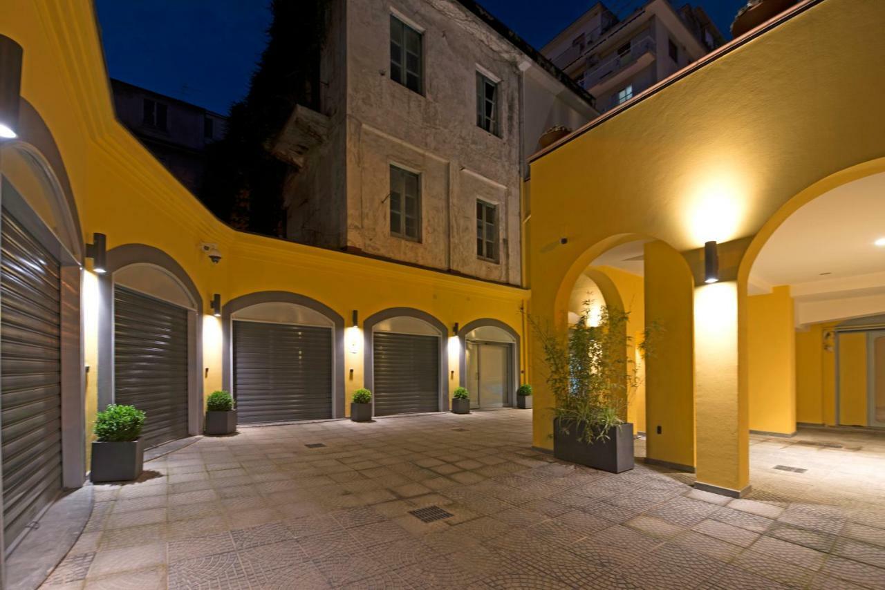 Appartement Le Terrazze Sul Cortile à Salernes Extérieur photo